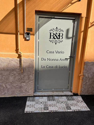 Others 4, La Casa Di Raffaele Napoli Centro, Napoli