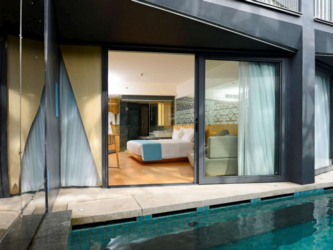 Swimming Pool 8