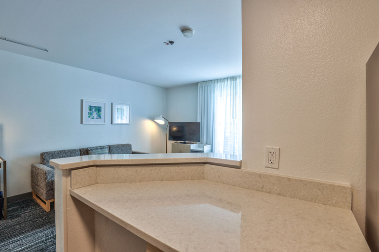 Others 5, MainStay Suites, Leon