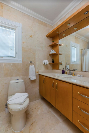 Bathroom 2, NEW Premium Luxury 2BR 3BA Pool House