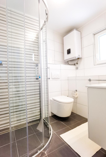 Bathroom 2, Stone House Varos Apartments, Split