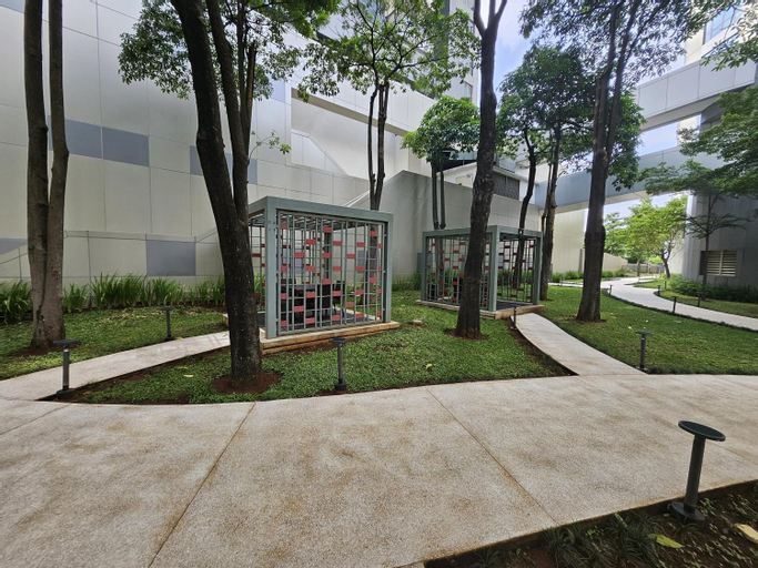 Exterior 7