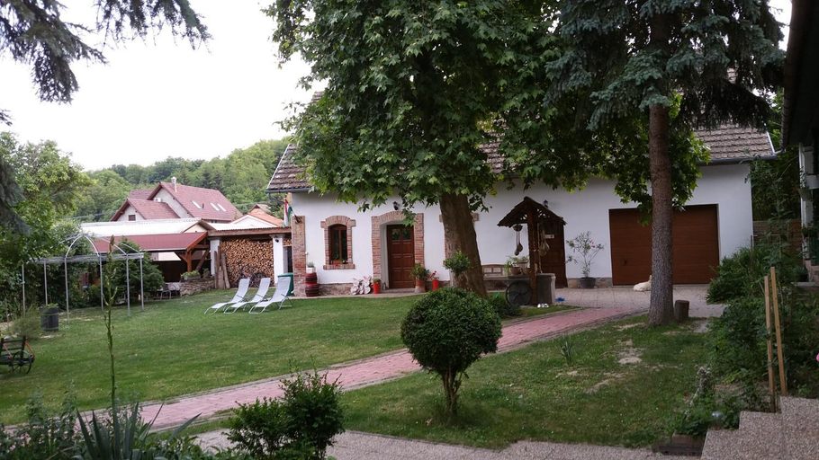 Others 2, Arpad Haz, Szekszárd