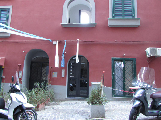 Others 4, Enzo Home, Napoli