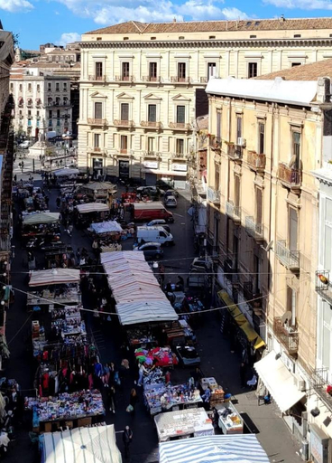 Others 4, Th Luxury Central, Catania