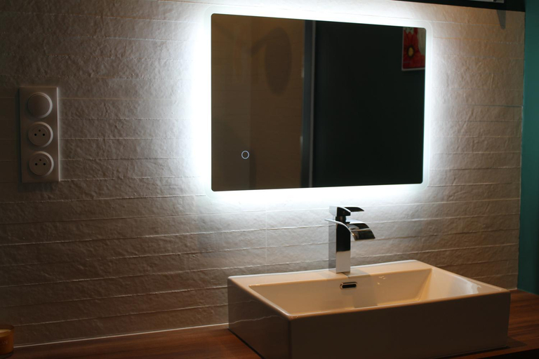 Bathroom 3, Le pre du buis, Sarthe