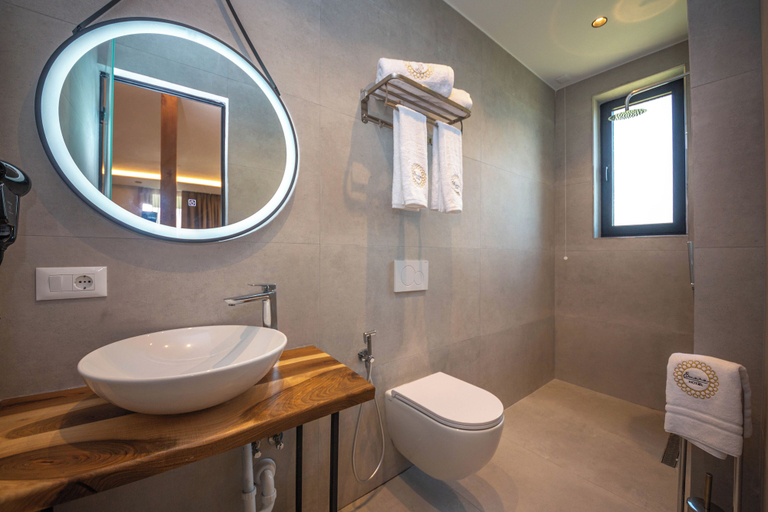 Bathroom 4, Emara Boutique Hotel, Kavajës