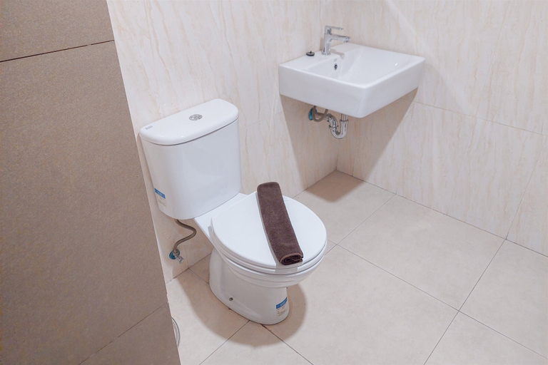 Bathroom 3, Comfortable And Homey 1Br Tamansari Bintaro Mansion Apartment, Tangerang Selatan