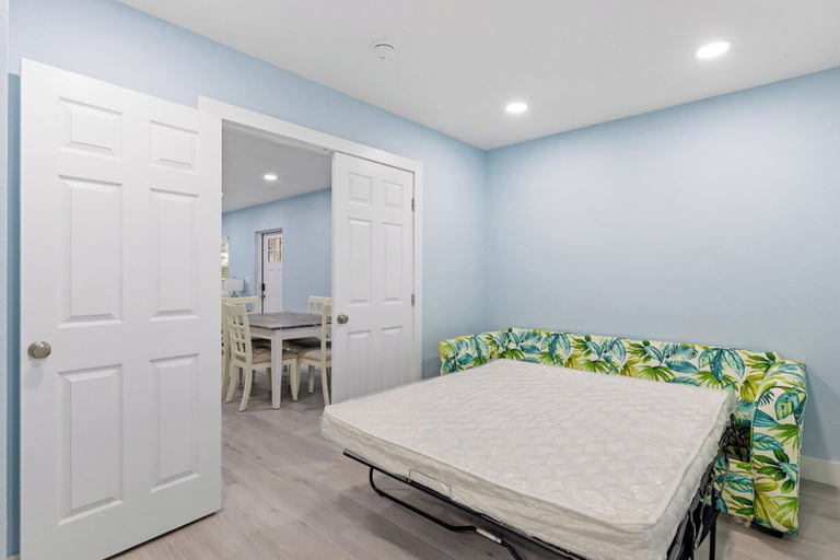 Bedroom 3, THE Palmview AND Sandpiper Inns, Lee