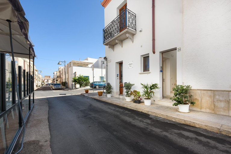 Others 3, El Jazira Home, Trapani