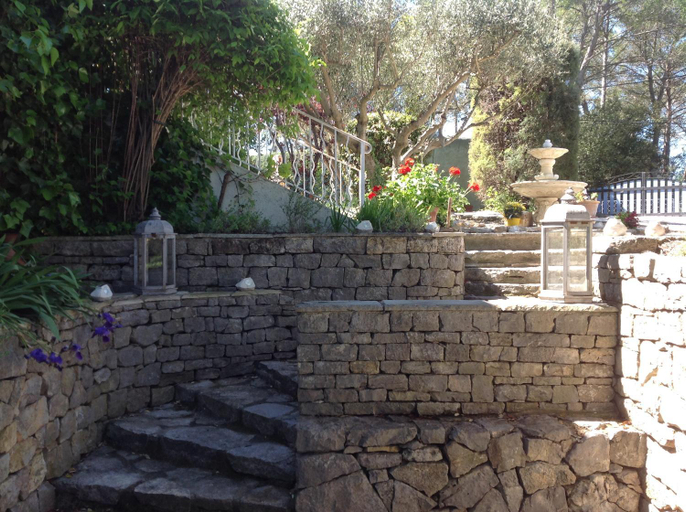 Others 4, Le Patio Fleuri, Var