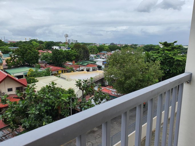 Others 4, South Residences Tower 3, Las Piñas