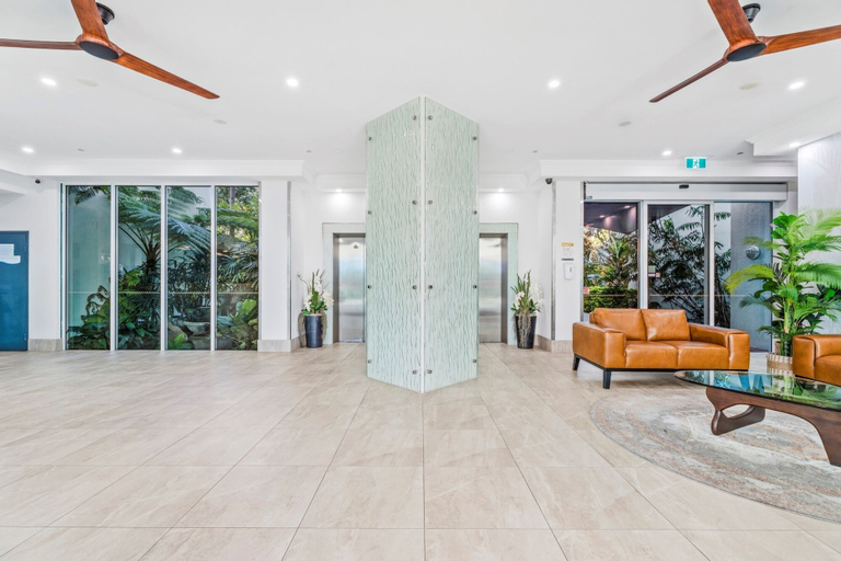 Public Area 3, Crystal Bay on the Broadwater, Gold Coast