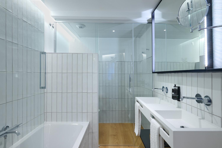 Bathroom 4, Apartamentos Luna Suites Granada, Granada