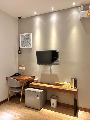 Others 3, oxy suites 1-03 at Shop House Meisterstadt Pollux Habibie, Batam