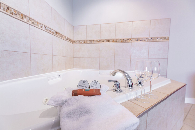 Bathroom 4, The Kanata by BCMinns Hinton, Division No. 14