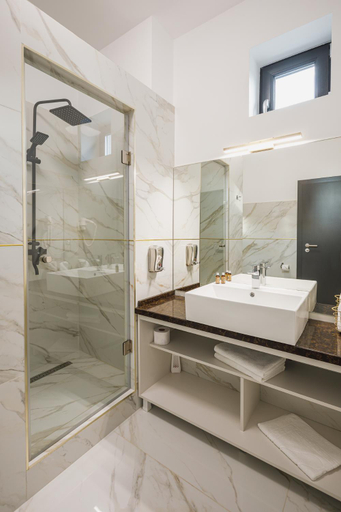 Bathroom 5, Hotel Andra, Tecuci