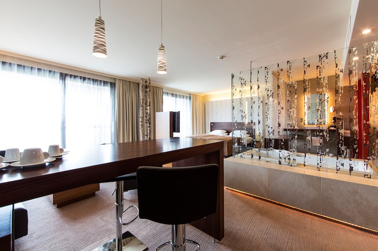 Food & Drinks, Seepark Worthersee Resort (Ex. Seepark Congress And Spa), Klagenfurt