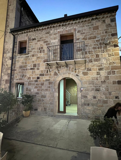 Others 3, Affittacamere Venere, Campobasso