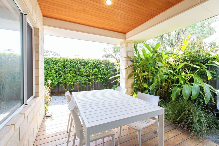 Exterior & Views 5, Contemporary Cove, Busselton