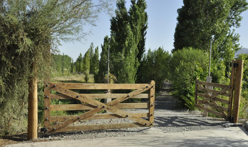 Public Area, Pircas de Puyuta, Rivadavia