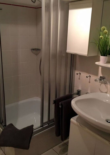 Bathroom 3, Holiday Apartment Weitblick at the spa Park, Goslar