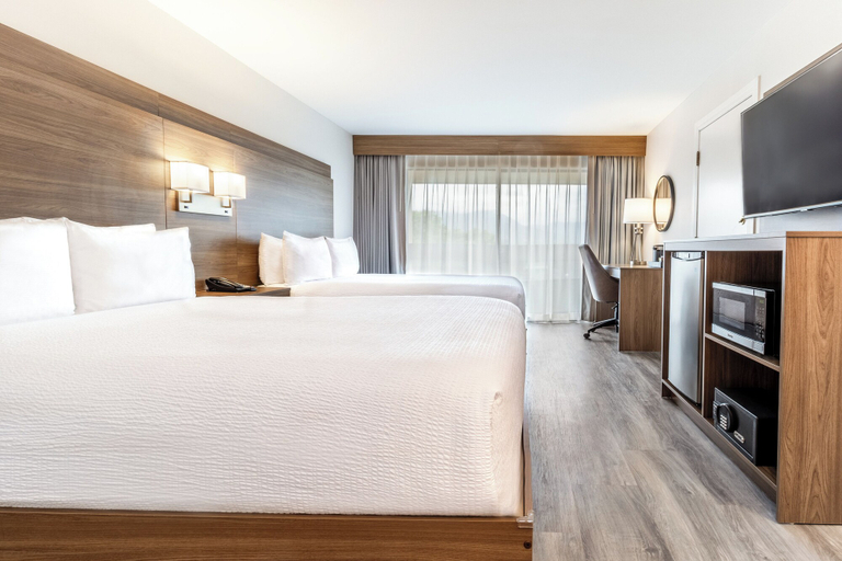 Bedroom 3, Atrium Hotel Vancouver, Greater Vancouver