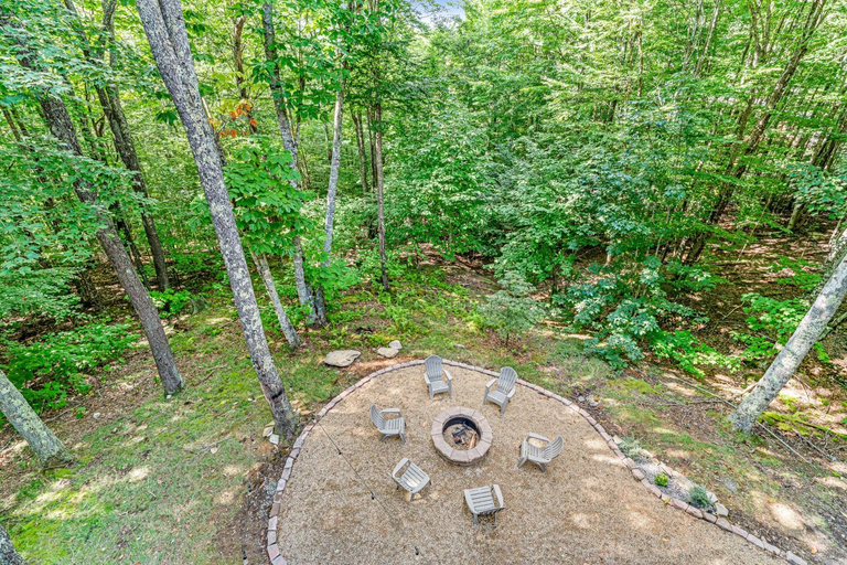 Others 5, Bee & Bae Hideaway, Watauga