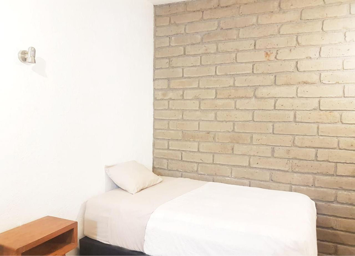 Bedroom 2, Hoja Santa Posada, San Jerónimo Tecuanipan