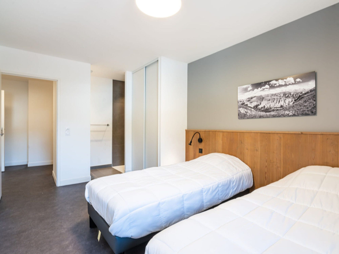 Bedroom 4, Chalet Apartment in Auris-en-oisans Alps, Isère