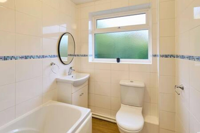 Bathroom, Host Stay Mayfield, Kent