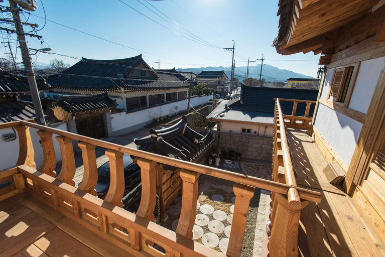 Others 3, Siwoowadang, Gyeongju