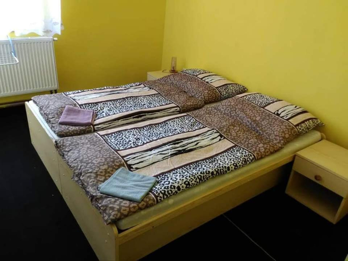 Bedroom 3, Hotel Modra hvezda Sadska, Nymburk