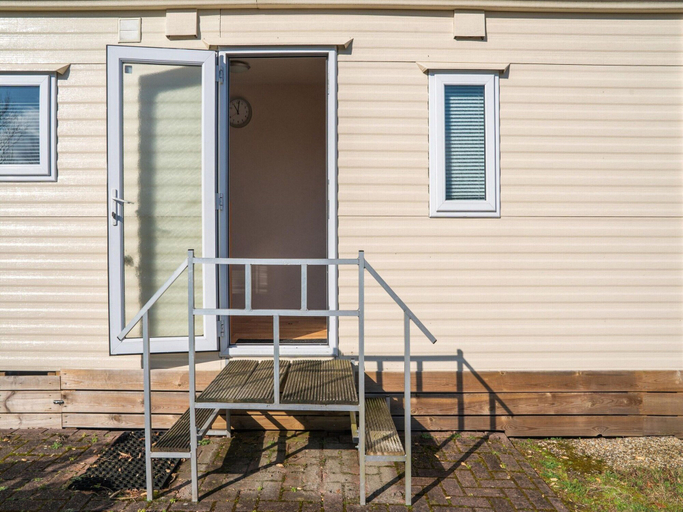 Exterior 3, Cosy Holiday Home in Appelscha With Garden, Ooststellingwerf