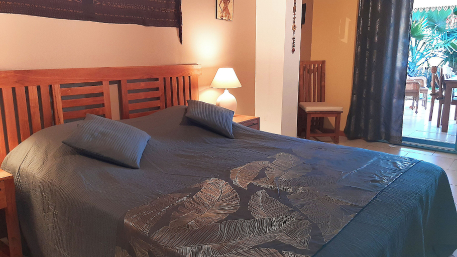 Bedroom 4, Leu Bleu Austral, Saint-Leu