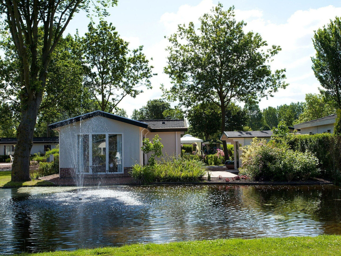 Exterior & Views 2, Nice Tent With Bathroom, Near a Recreation Area, Langedijk