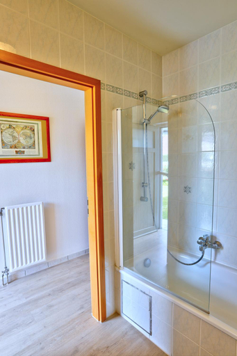 Bathroom 3, Auberge Du Vieux Cedre, Hainaut