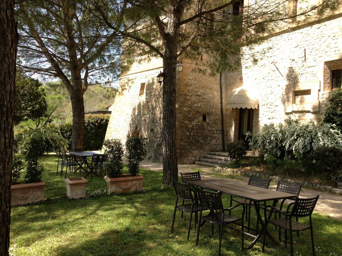 Others 2, Apartment in Umbria With Shared Pool, Perugia