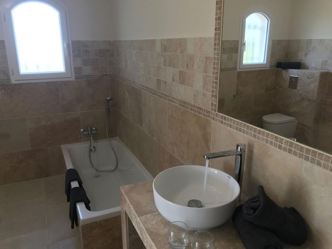 Bathroom 4, Villa in Le Plan-de-la-tour With Pool, Var