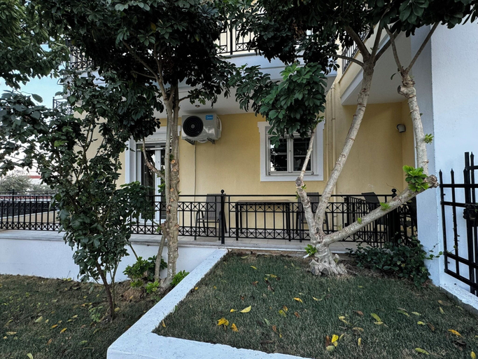 Exterior & Views 2, Skiathos Center Stylish 2 Bd w Balcony, Thessaly