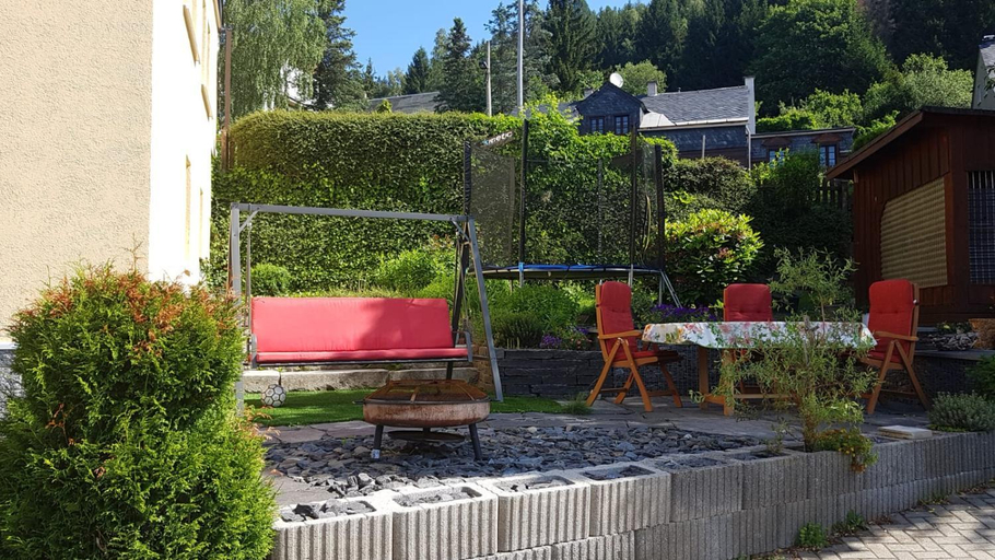Others 2, Ferienwohnung mit Garten und Spielplatz, Vogtlandkreis