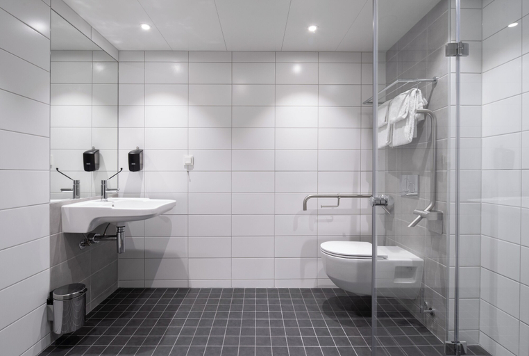 Bathroom 4, Basecamp Narvik, Narvik
