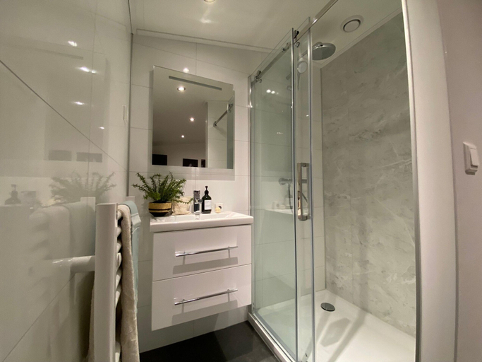 Bathroom 4, Modern Holiday Home Near the Hoge Veluwe, Arnhem