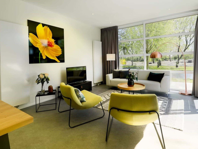 Living area 4, Modern Holiday Home With a Deco Fireplace, Enkhuizen