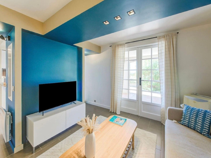 Bedroom 3, Villa in Cavalaire With Sea View & Pool, Var