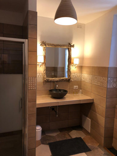 Bathroom 5, Hotel La Terrasse, Corse-du-Sud