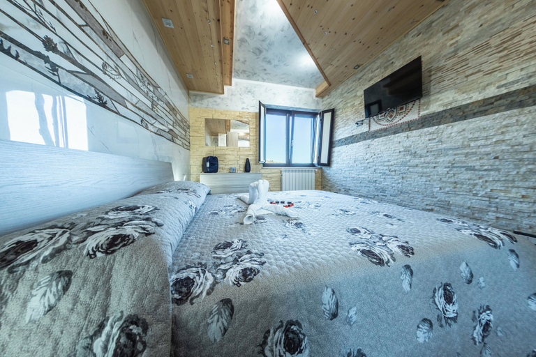 Bedroom 2, Norman Tower Spa - Casalbore, Avellino