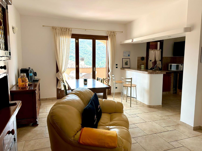 Others 5, Pink House, Imperia