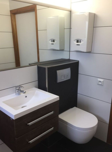 Bathroom, Fischerhaus by the sea, West-Vlaanderen