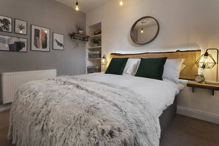 Bedroom 2, Windermere Central Hotel - Room 6, Cumbria